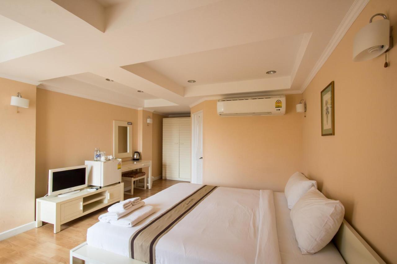 Hotel Triple Palms House à Chiang Mai Extérieur photo